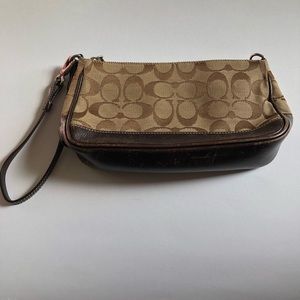 Coach | Signature Wristlet